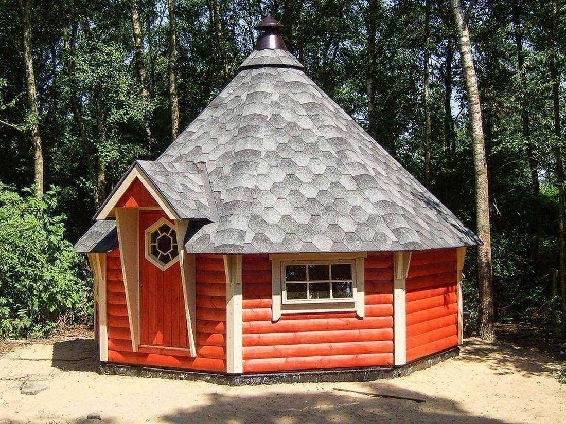 Grillkota rot lackiert