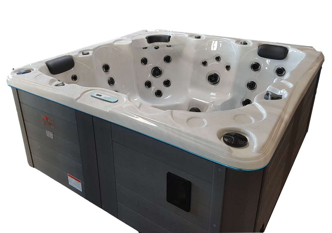 Außenwhirlpool Harald